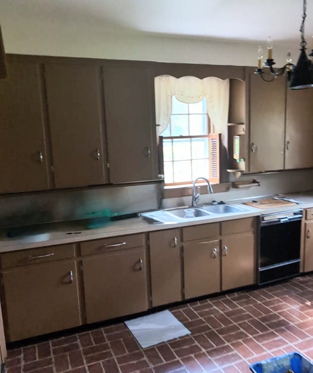 Kitchen cabinet refinish — before